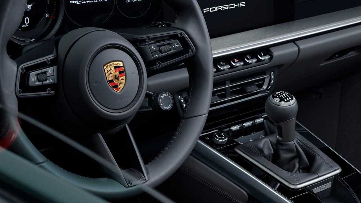 Porsche-Manuel-Vitesten-Vazgecmiyor1.jpg