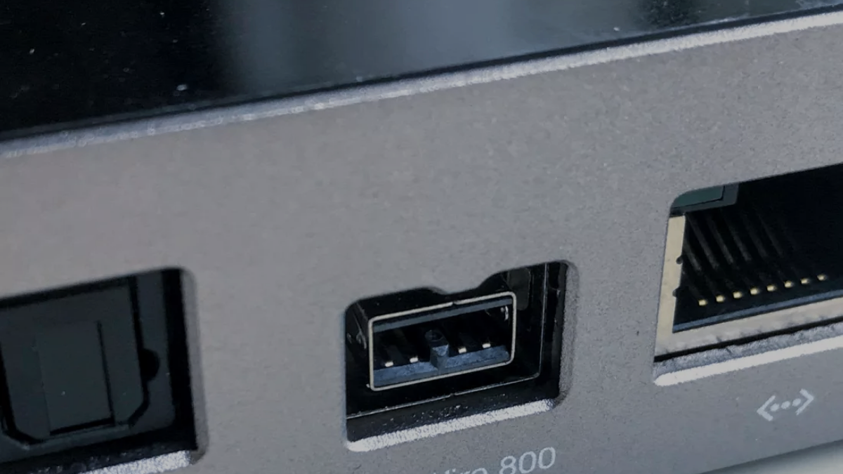 apple-firewire.png
