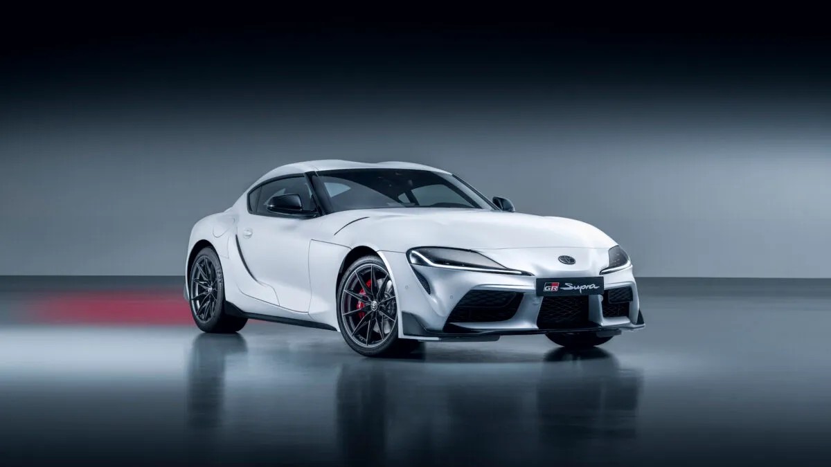 toyota-spor-araba.jpg