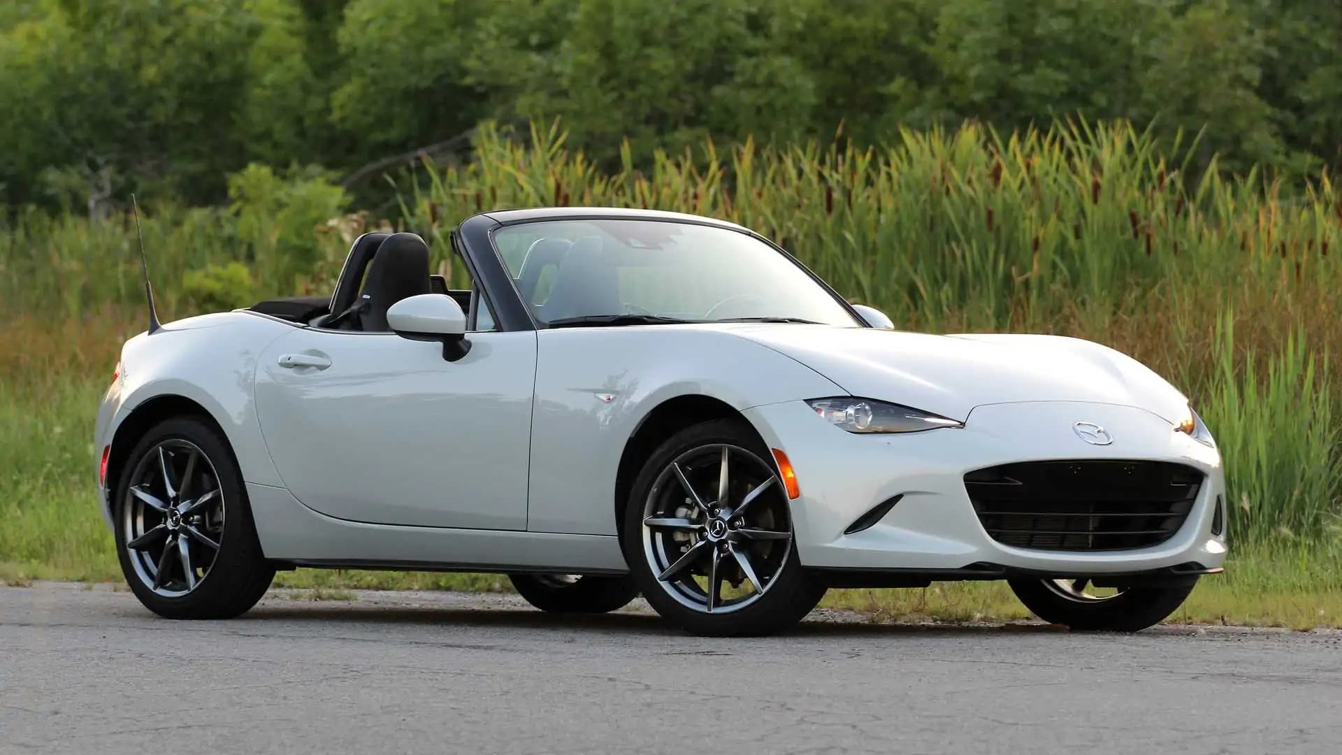 2016-mazda-mx-5-miata-review.jpg