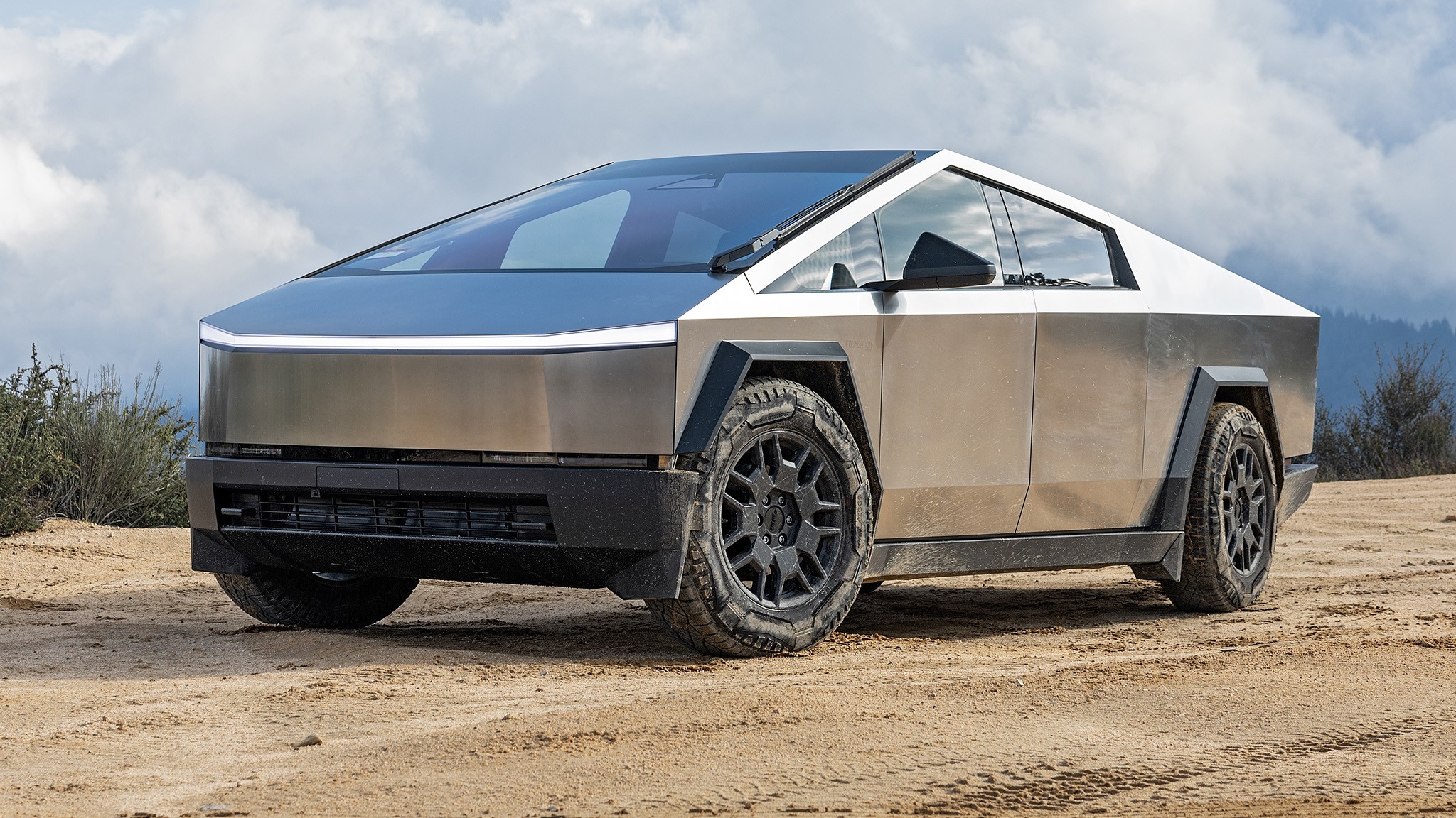 1-2025-tesla-cybertruck-front-view.jpg