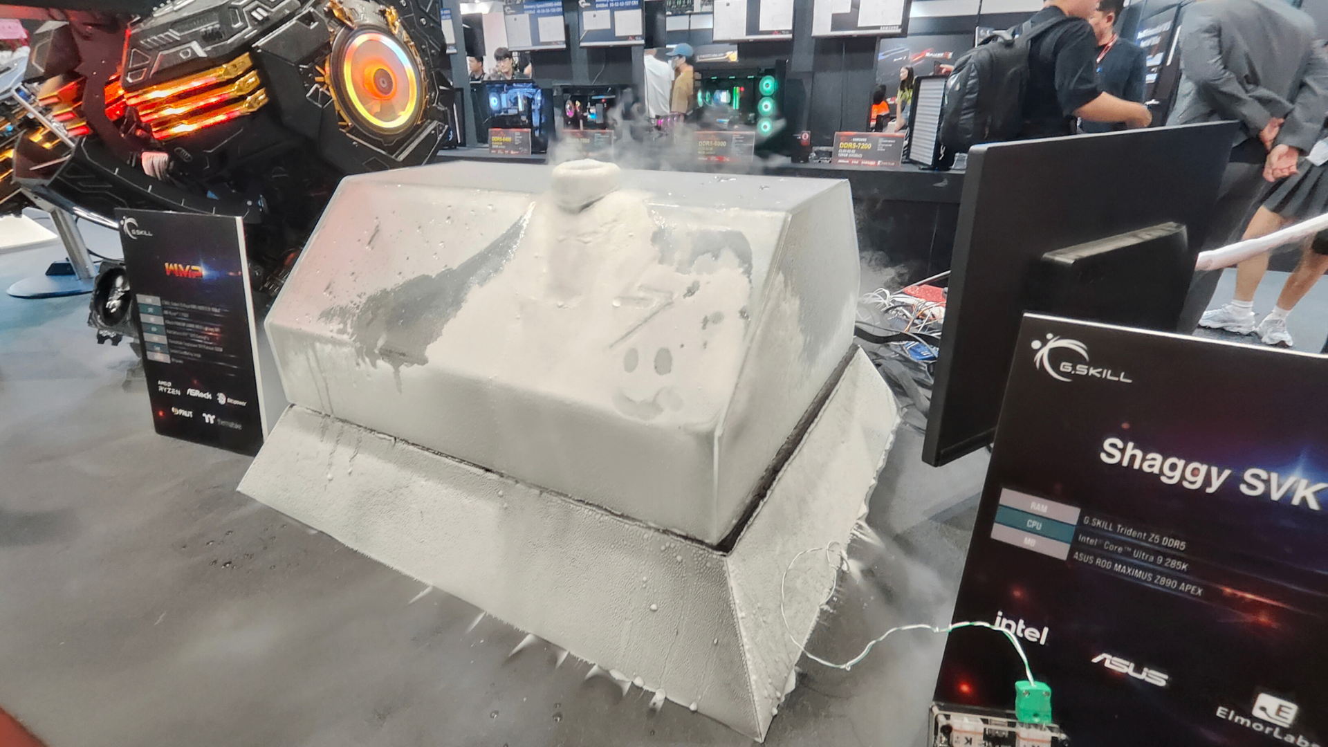 a-modded-pc-case-from-computex-2025_jfhs.png